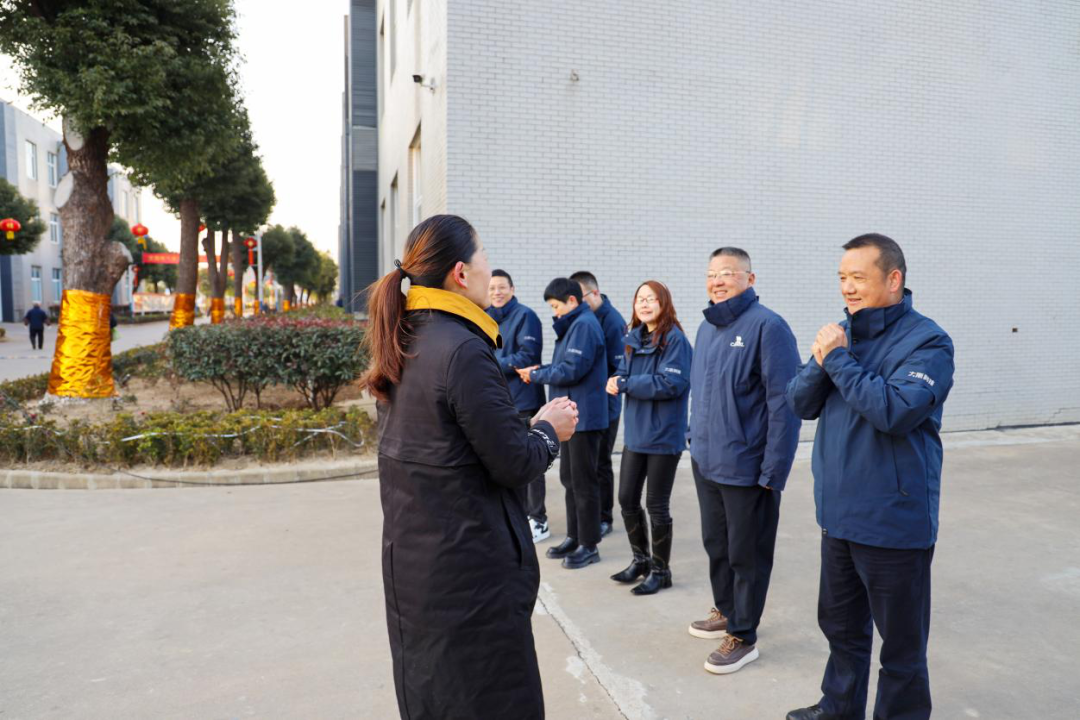 董事長攜高管團隊迎接員工開工大吉，共啟新程